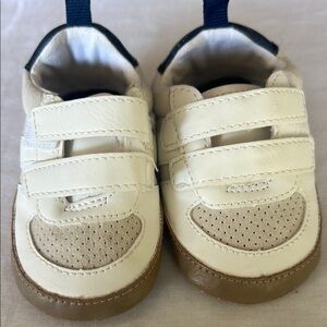 Old Navy White and Tan Baby Walker Shoes Velcro Straps #202